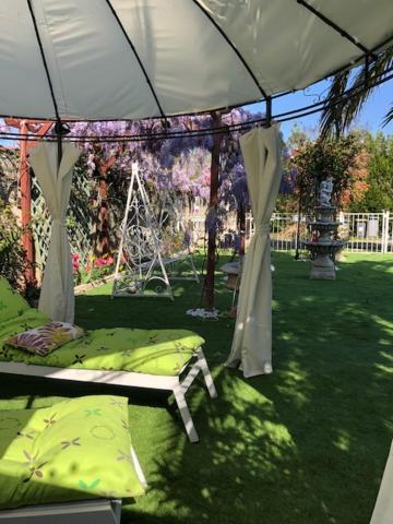 Charmant Studio A Uchaud 外观 照片
